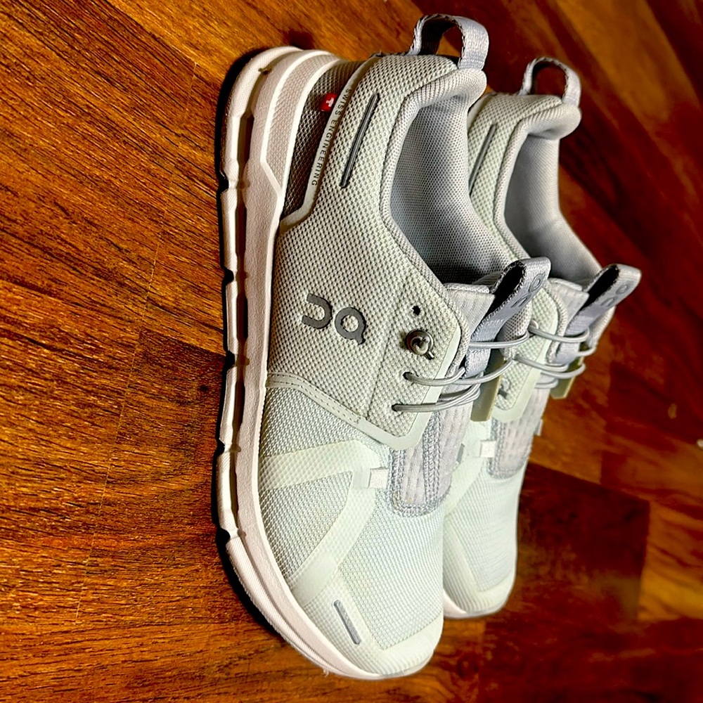 In amazing shape, they also fit a women’s 6